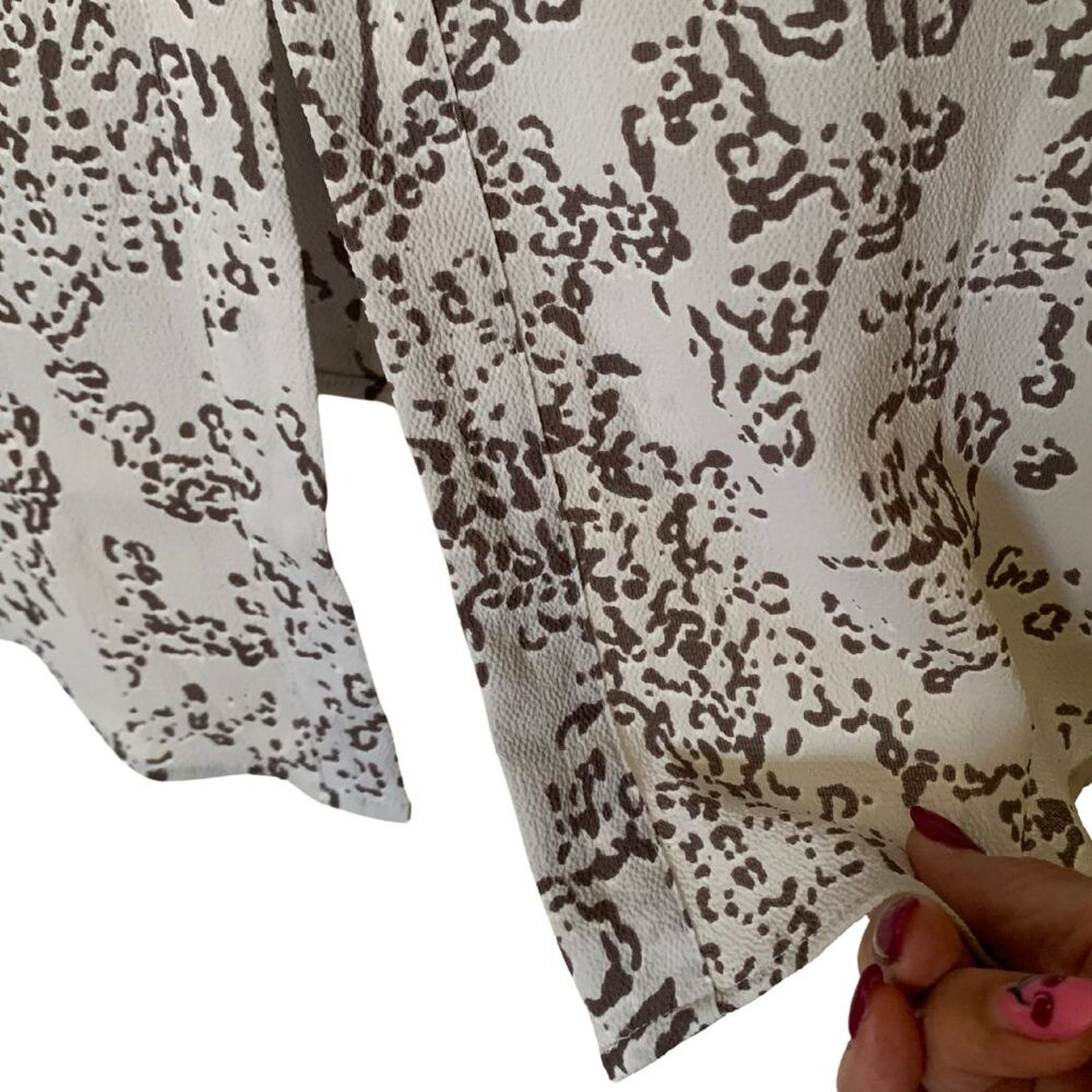 Rose + Olive Grey Animal Print Blouse Tunic Long Sleeve Size XS - Picture 6 of 11
